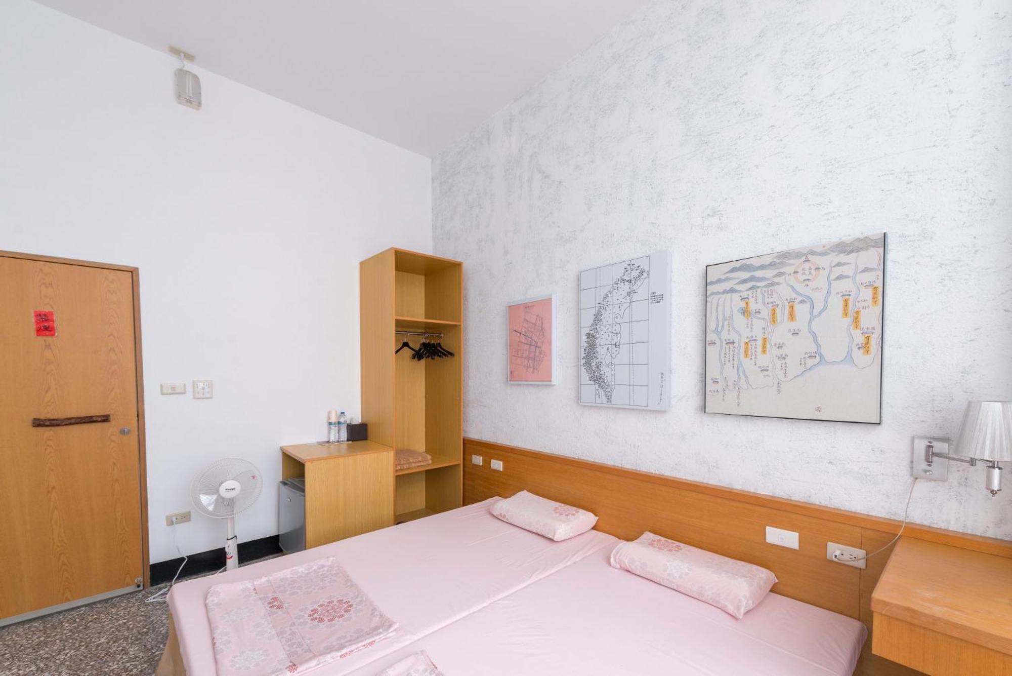 Hodua Guest House Beigang Екстериор снимка